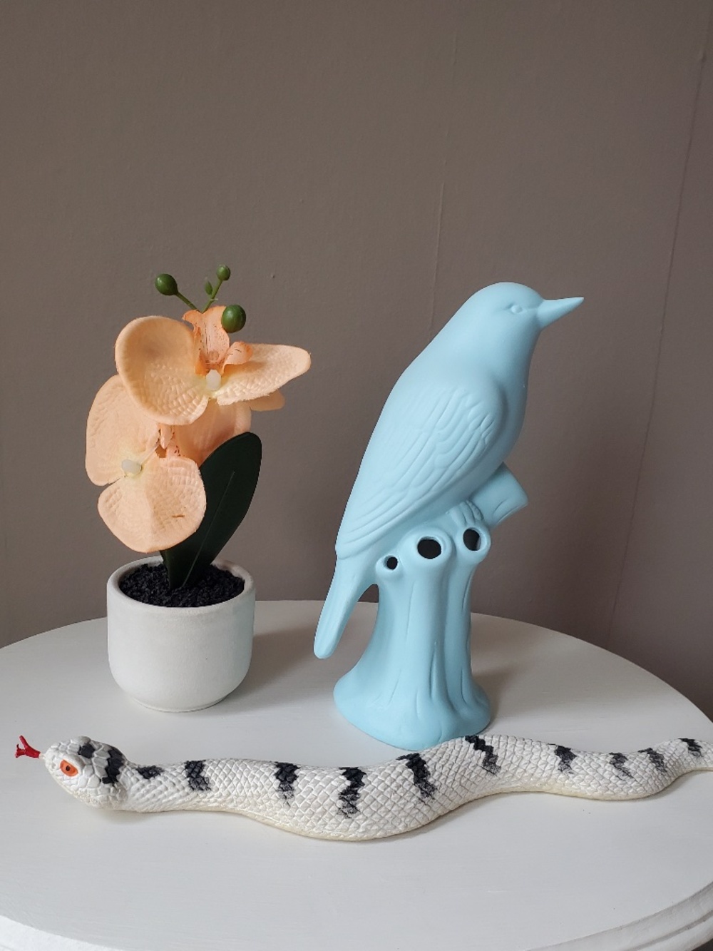 Sweet pastel ceramic bird vase, great condition